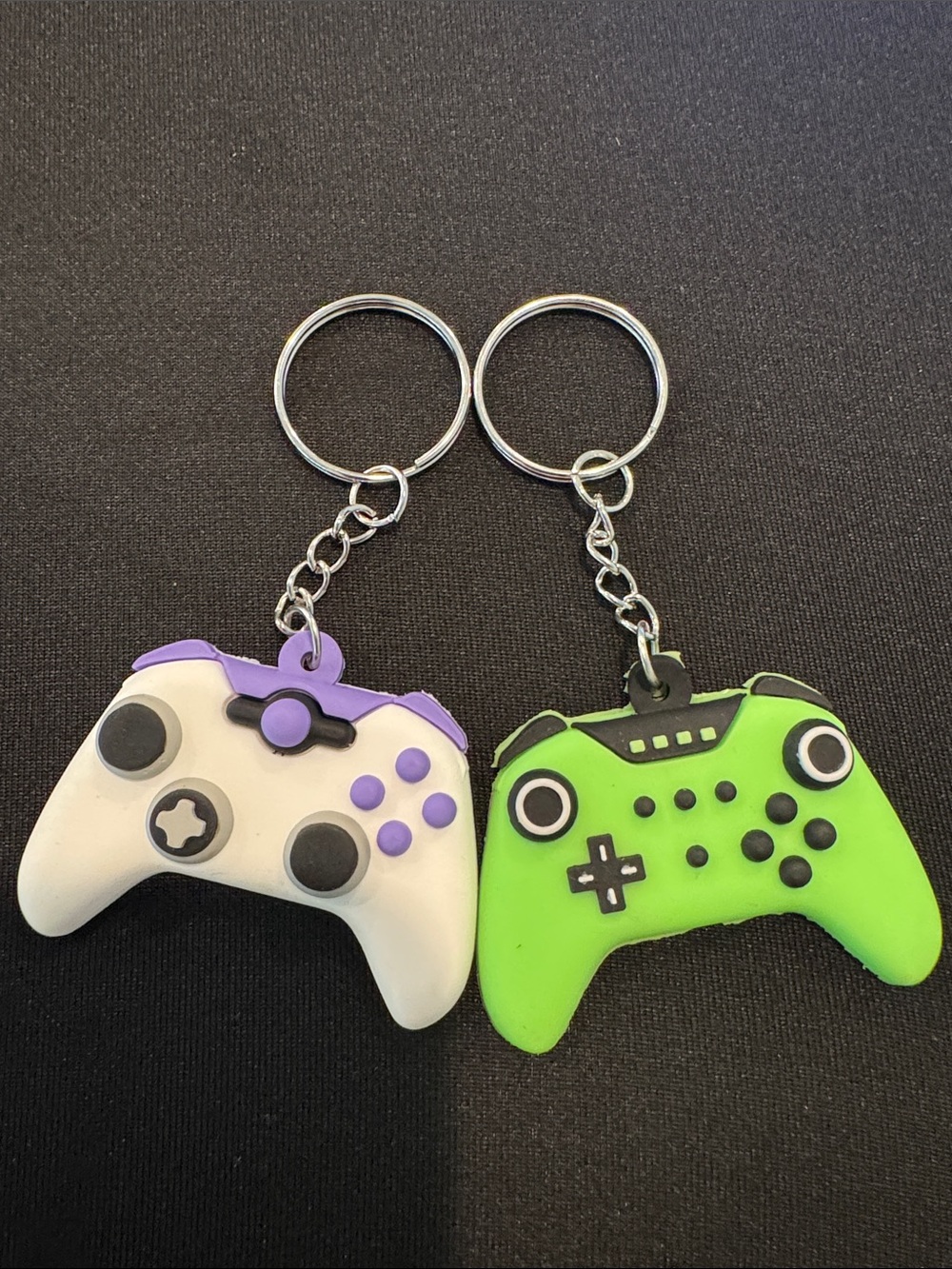 Source Unknown Green and Purple Gaming Controller Keychain Set